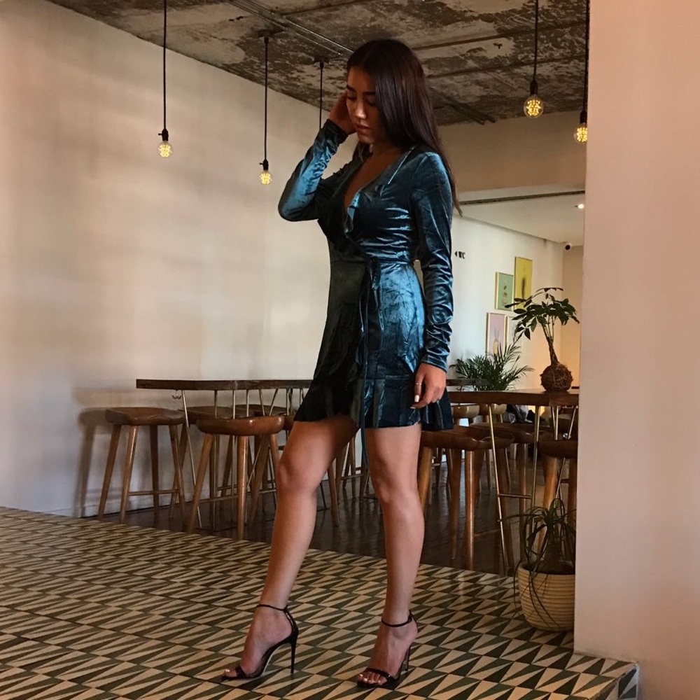 *LAST ONE*Flashing Lights Velvet Wrap Dress - Picture 4 of 5